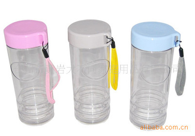 廠家直銷，定制2011新款兒童太空杯——臺(tái)州市黃巖大不同家庭用品